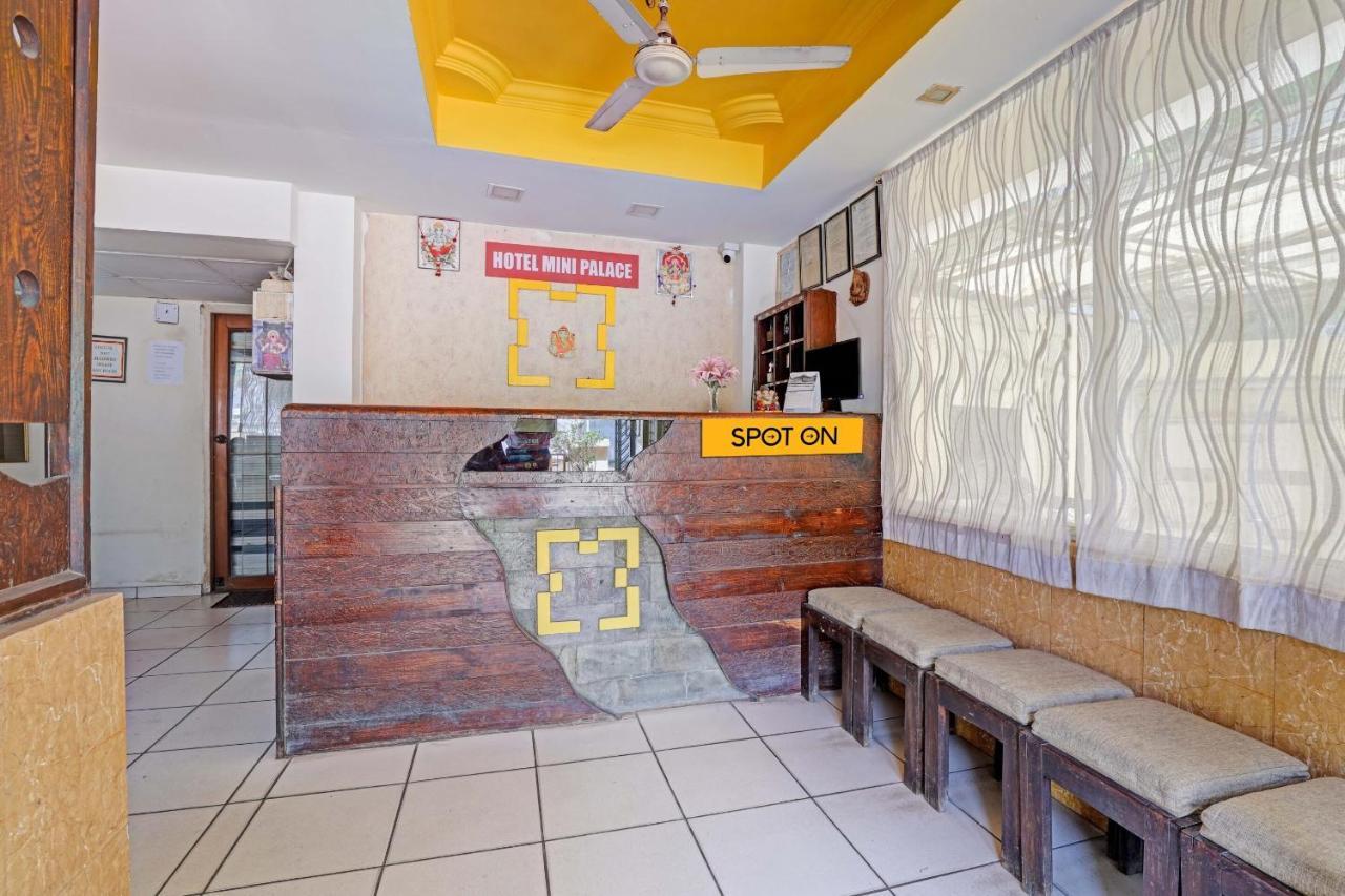 Oyo Flagship 80463 Hotel Mini Palace Vadodara Kültér fotó