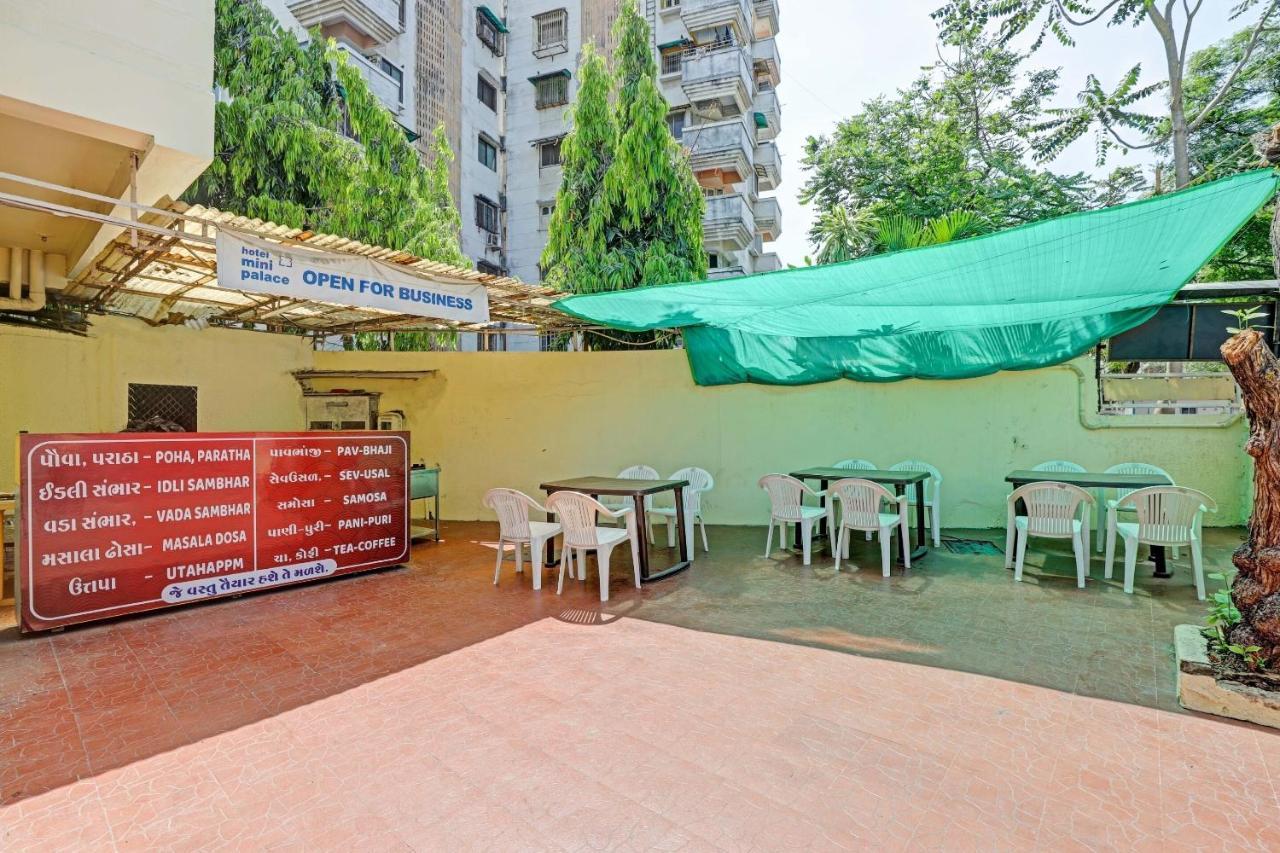 Oyo Flagship 80463 Hotel Mini Palace Vadodara Kültér fotó
