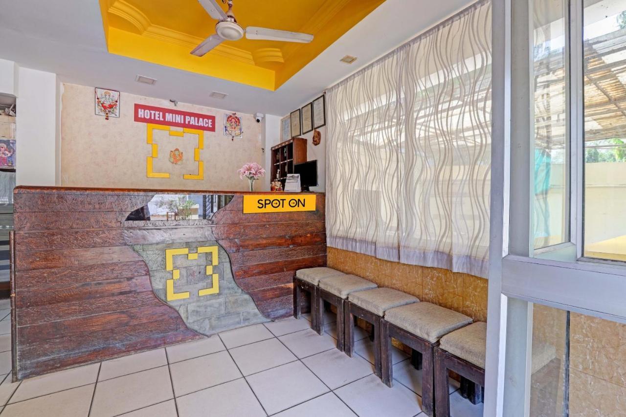 Oyo Flagship 80463 Hotel Mini Palace Vadodara Kültér fotó